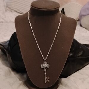 Silver Key Pendant Necklace - Women's Fashion Jewelry